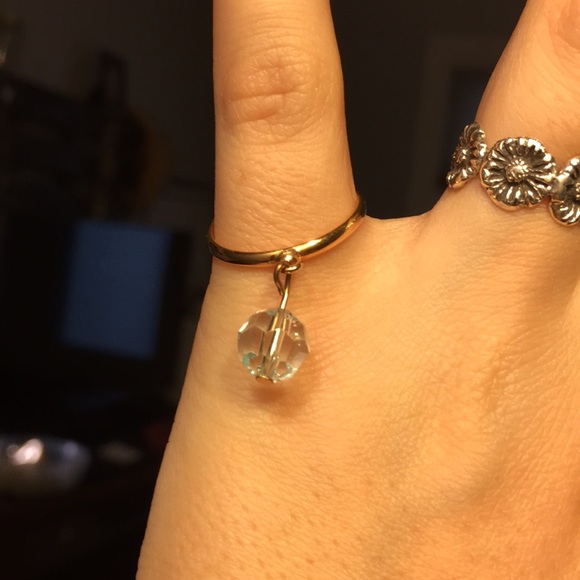 Dangling Ring - Picture 3 of 4